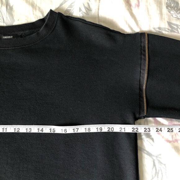 Forever 21 Black Crewneck Sweater - Picture 7 of 8